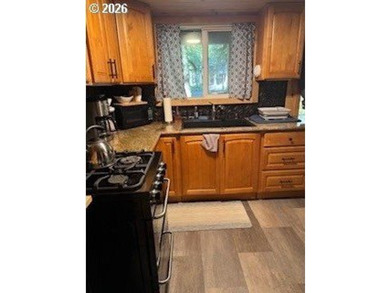 Welcome to one of Northwoods' finest cabin retreats on beautiful - photo 8