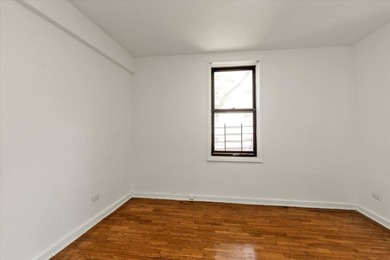 Welcome to this oversized junior four co-op located in the heart - photo 6