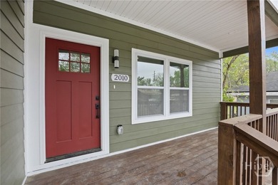 This stunning new construction 4BR/2BA custom crafted bungalow - photo 4