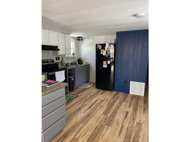 Affordable Kittery mobile home situated within minutes to I-95 - photo 6