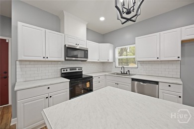 This stunning new construction 4BR/2BA custom crafted bungalow - photo 10