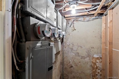 BACK ON THE MARKET AND READY TO SELL!! HUGE Brick corner - photo 23