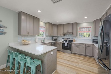 Price recently improved! Rarely does a fully furnished, turnkey - photo 4