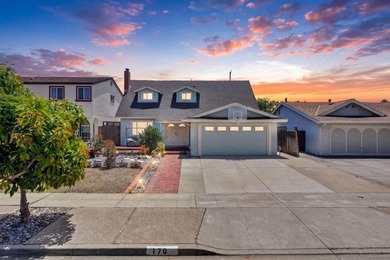 Just a 10 minute walk to the light rail for easy commuting - photo 2