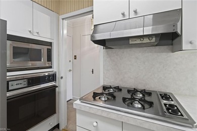 Take a look at this beautiful and spacious 3-bedroom, 3-bathroom - photo 21