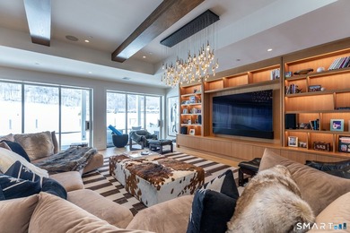 Refined Luxury. Rare Direct Lakefront Home within the Coveted - photo 9