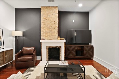 EXECUTIVE RENTAL! SOLD FULLY FURNISHED! Why rent when you can - photo 3