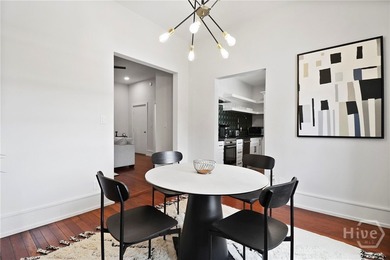 EXECUTIVE RENTAL! SOLD FULLY FURNISHED! Why rent when you can - photo 6