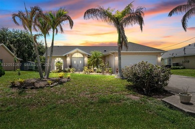 South Bend Port St. Lucie ** Split 3 Bedroom 2 Bath / 2 Car - photo 1