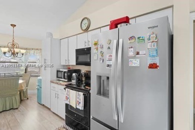 South Bend Port St. Lucie ** Split 3 Bedroom 2 Bath / 2 Car - photo 10