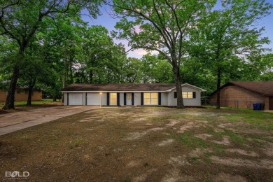 Lake Home For Sale in Shreveport, Louisiana