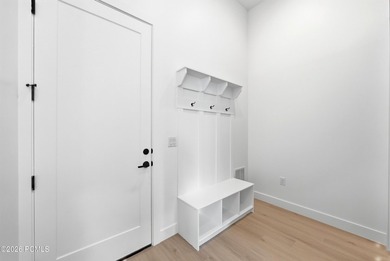 A new benchmark for Provo luxury living is rising just minutes - photo 21