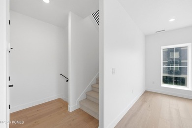 A new benchmark for Provo luxury living is rising just minutes - photo 23
