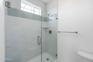 A new benchmark for Provo luxury living is rising just minutes - photo 28