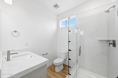 A new benchmark for Provo luxury living is rising just minutes - photo 31