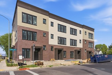 A new benchmark for Provo luxury living is rising just minutes - photo 36