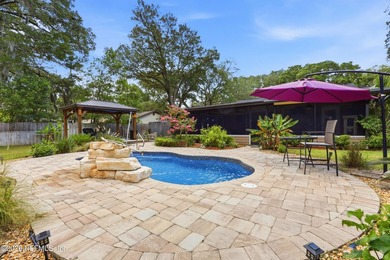 Welcome home to this beautifully maintained all-brick 3-bedroom - photo 38