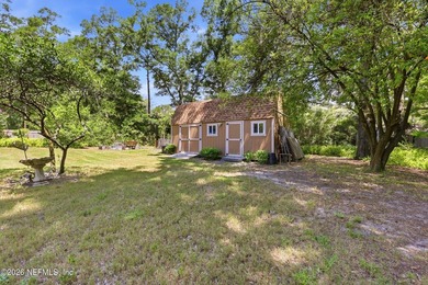 Welcome home to this beautifully maintained all-brick 3-bedroom - photo 42