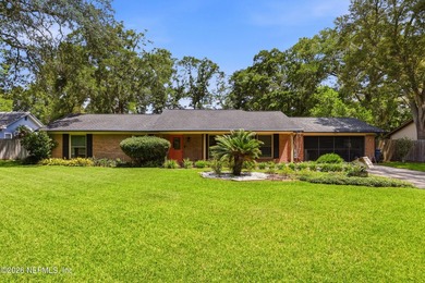 Welcome home to this beautifully maintained all-brick 3-bedroom - photo 46