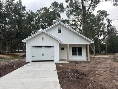 New Construction- Move In ready in Darien Georgia! This build - photo 1