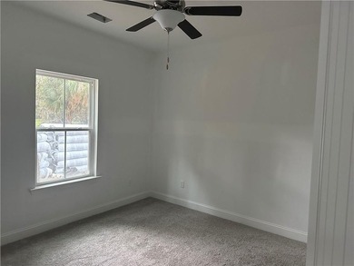 New Construction- Move In ready in Darien Georgia! This build - photo 4