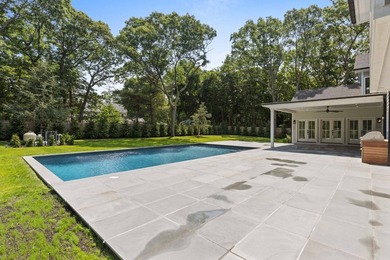 New custom home that blends modern and traditional living - photo 12