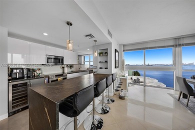 Incredible value in Blue Bay Tower! This high-floor 3-bed, 2 - photo 4