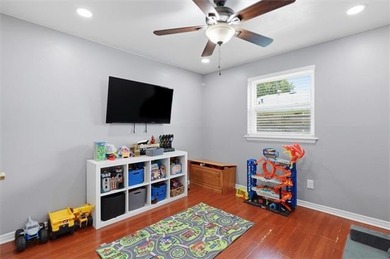 Enjoy the convenience of this desirable and well established - photo 14