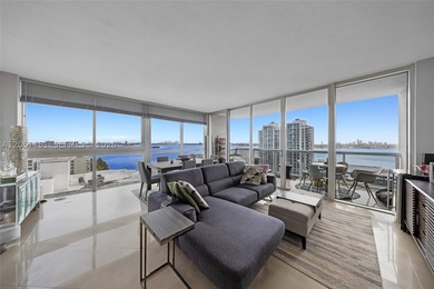 Incredible value in Blue Bay Tower! This high-floor 3-bed, 2 - photo 5