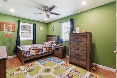 Enjoy the convenience of this desirable and well established - photo 15