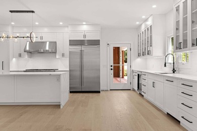 New custom home that blends modern and traditional living - photo 15