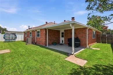 Enjoy the convenience of this desirable and well established - photo 16