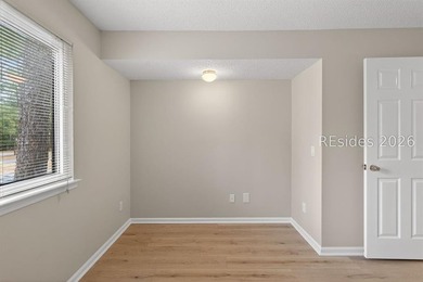 Lovely villa on the south end perfect for full-time residents or - photo 17