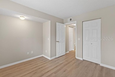 Lovely villa on the south end perfect for full-time residents or - photo 18