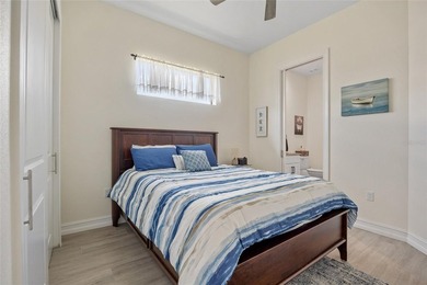 QUICK SAILBOAT ACCESS! Impressive 3-bedroom, 2.5-bath, 3-car - photo 18