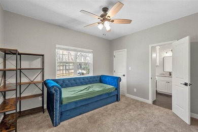 2022 built Waco home - Wooded 0.352 acre lot - Open concept - photo 20