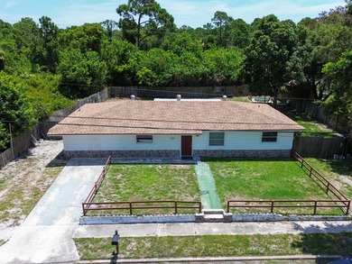 Prime investment opportunity at 3024 W Dixie Blvd, Fort Pierce! - photo 1
