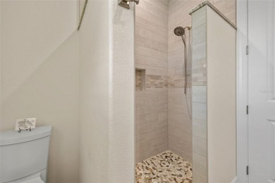 QUICK SAILBOAT ACCESS! Impressive 3-bedroom, 2.5-bath, 3-car - photo 22