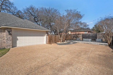 2022 built Waco home - Wooded 0.352 acre lot - Open concept - photo 25