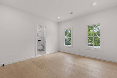 New custom home that blends modern and traditional living - photo 31