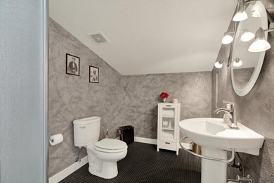 BEAUTIFULLY MAINTAINED BELLEAIR HOME SITUATED ON OVER 1/4 ACRE - photo 34