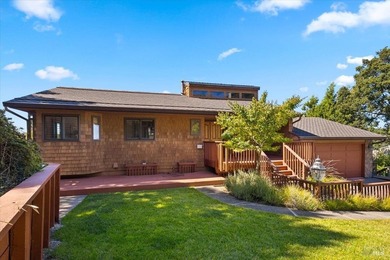 Diamond in the rough in the highly desirable Marin Country Club - photo 2