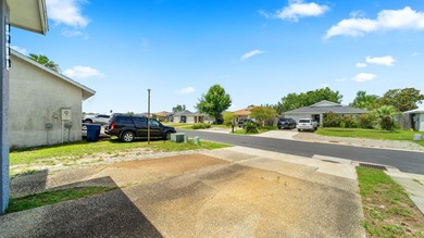 Welcome to 1319 Capri Drive, an end-unit waterfront townhome - photo 42