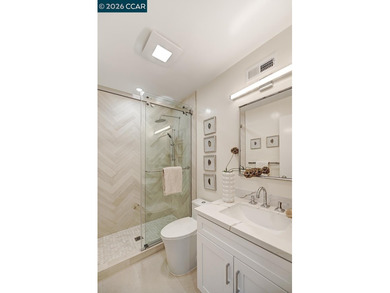 Experience the perfect blend of sophisticated living and natural - photo 45