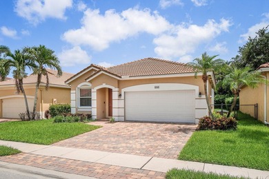 Proudly offered by the original owners, this beautifully - photo 3