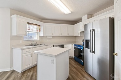 Welcome to 643 Downhaul Drive, a well-maintained, all-brick home - photo 11