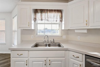 Welcome to 643 Downhaul Drive, a well-maintained, all-brick home - photo 12