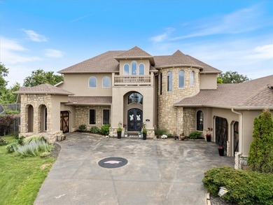 Centrally located NWA Estate Property located a couple minutes - photo 3