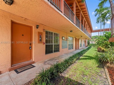Beautifully renovated condominium in the heart of Miami Lakes - photo 4