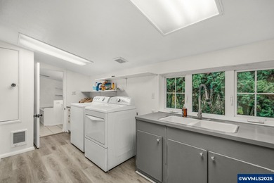 Fantastic property on nearly an acre with territorial views and